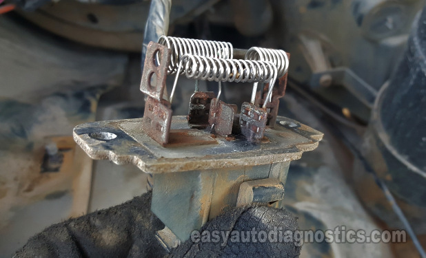 How To Test The Blower Resistor (1998-2000 2.5L Ford Ranger)